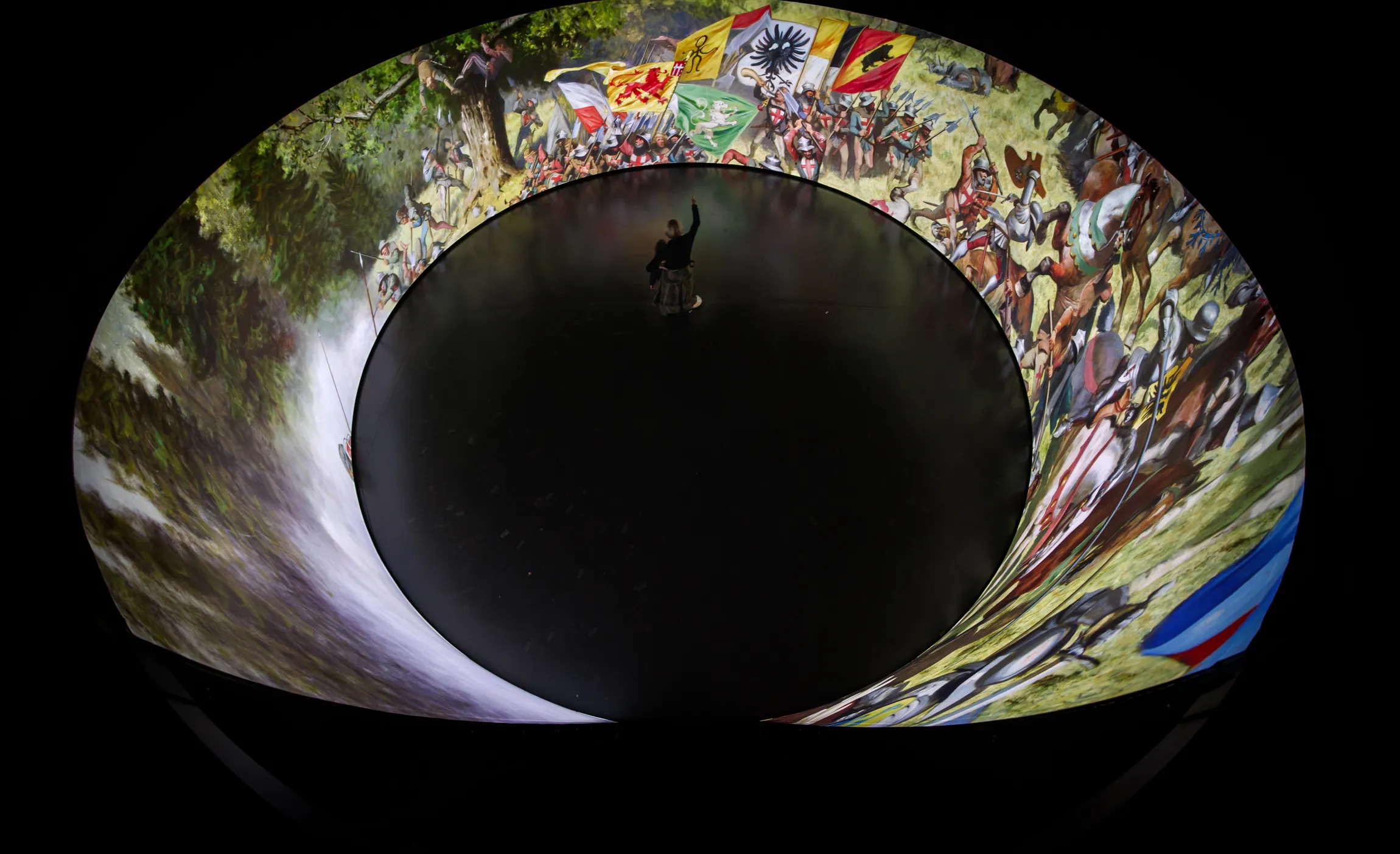 Roland Meyer bei «Ein Abend im Museum: Murten und die Macht der Bilder. Wie KI-Bildwelten unser Verständis der Vergangenheit verändern»