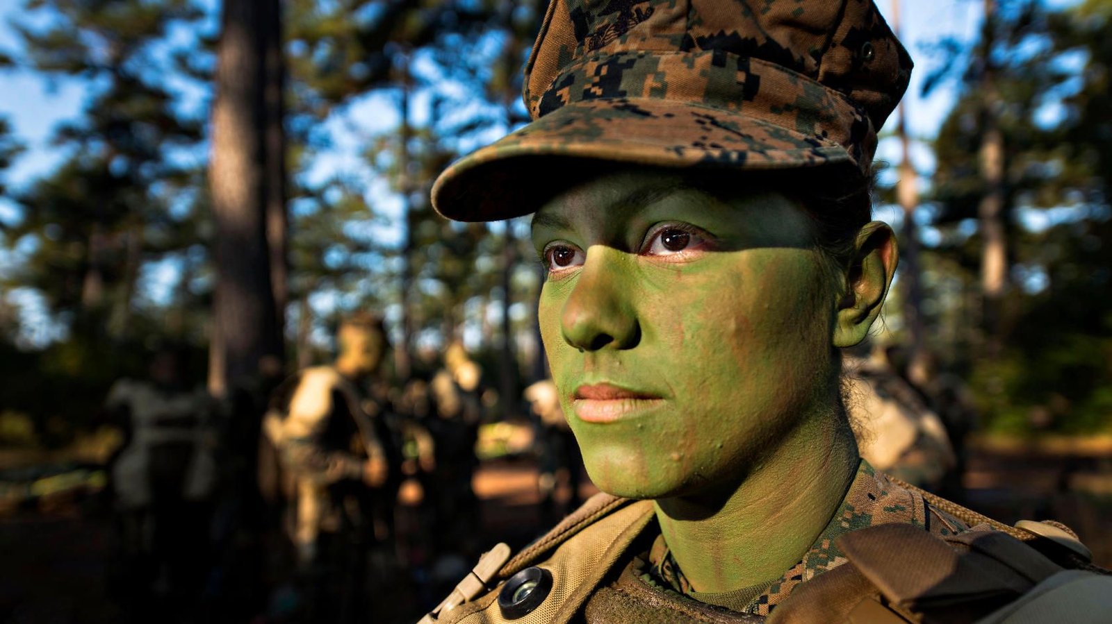 UZH News: «False Heroes and a Disappearing Soldier»